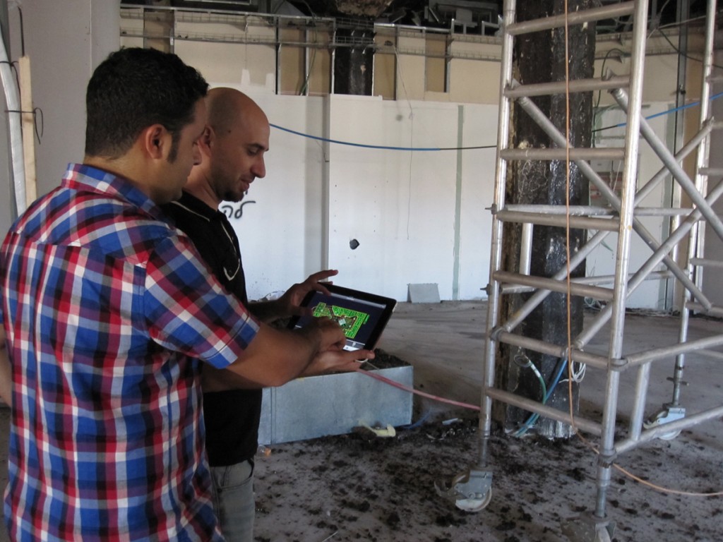 Architects and Designers can now take their DWG files into the Field with AutoCAD WS Architects and Designers can now take their DWG files into the Field with AutoCAD WS